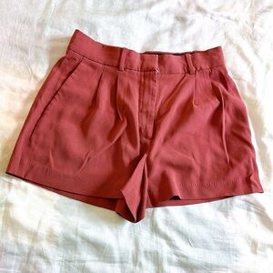 🆕 Aritzia | Babaton Pleated 3 Inch Shorts